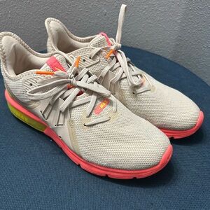 Nike AirMax size 8.5